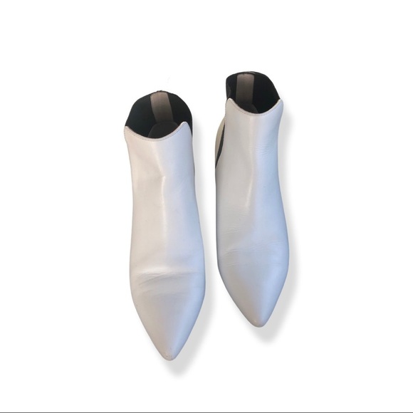 {Halogen} white booties - Picture 1 of 2